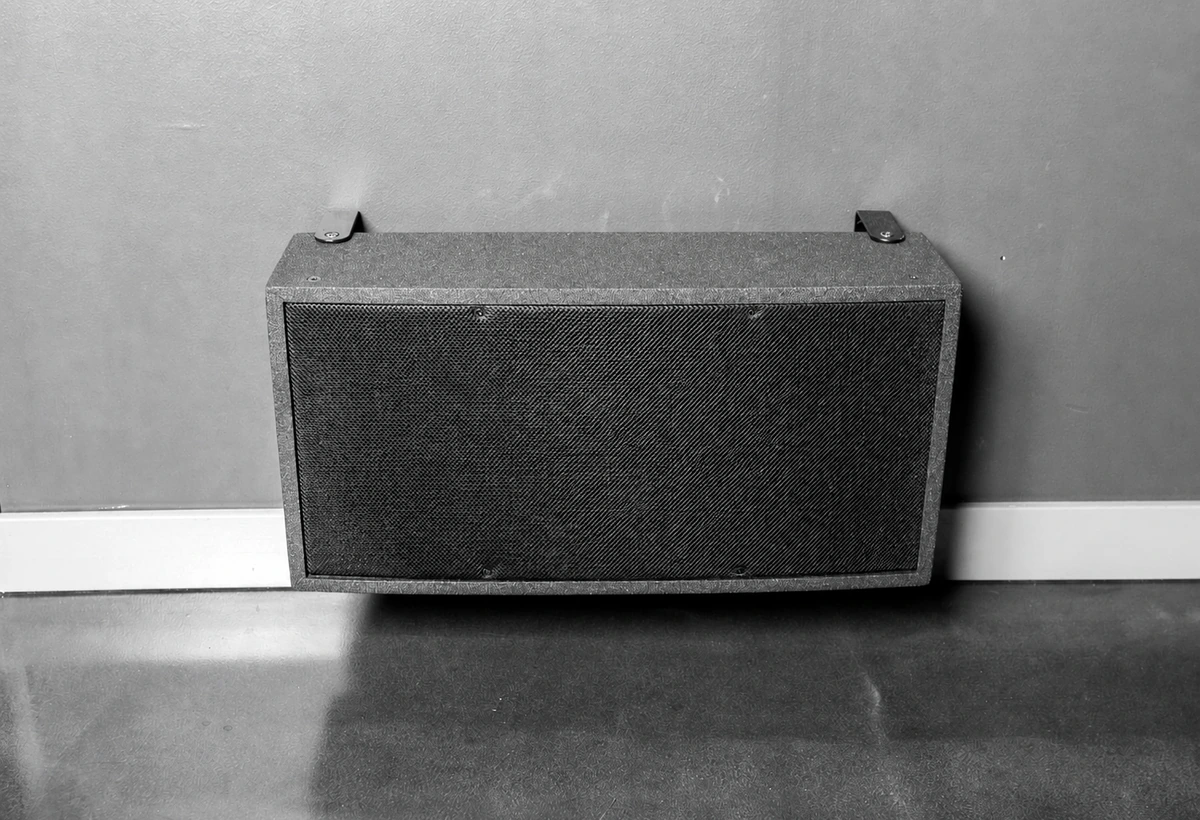 Professional speaker cabinet and custom component application